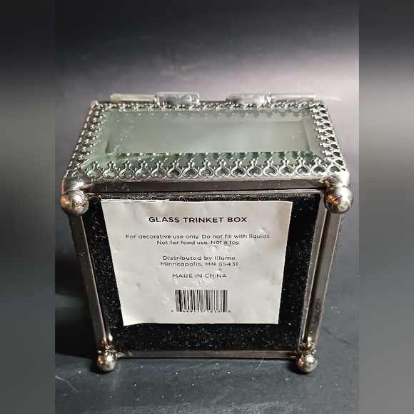 Home Etched Beveled Glass Footed Silver Toned Jewelry Box 3.25" x 3.25" x 2.25" - Picture 6 of 8